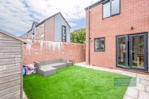 Photo 16- click for photo gallery